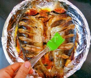 刘大瓜吃鲫鱼烧烤视频在线观看,美味瞬间在线分享！